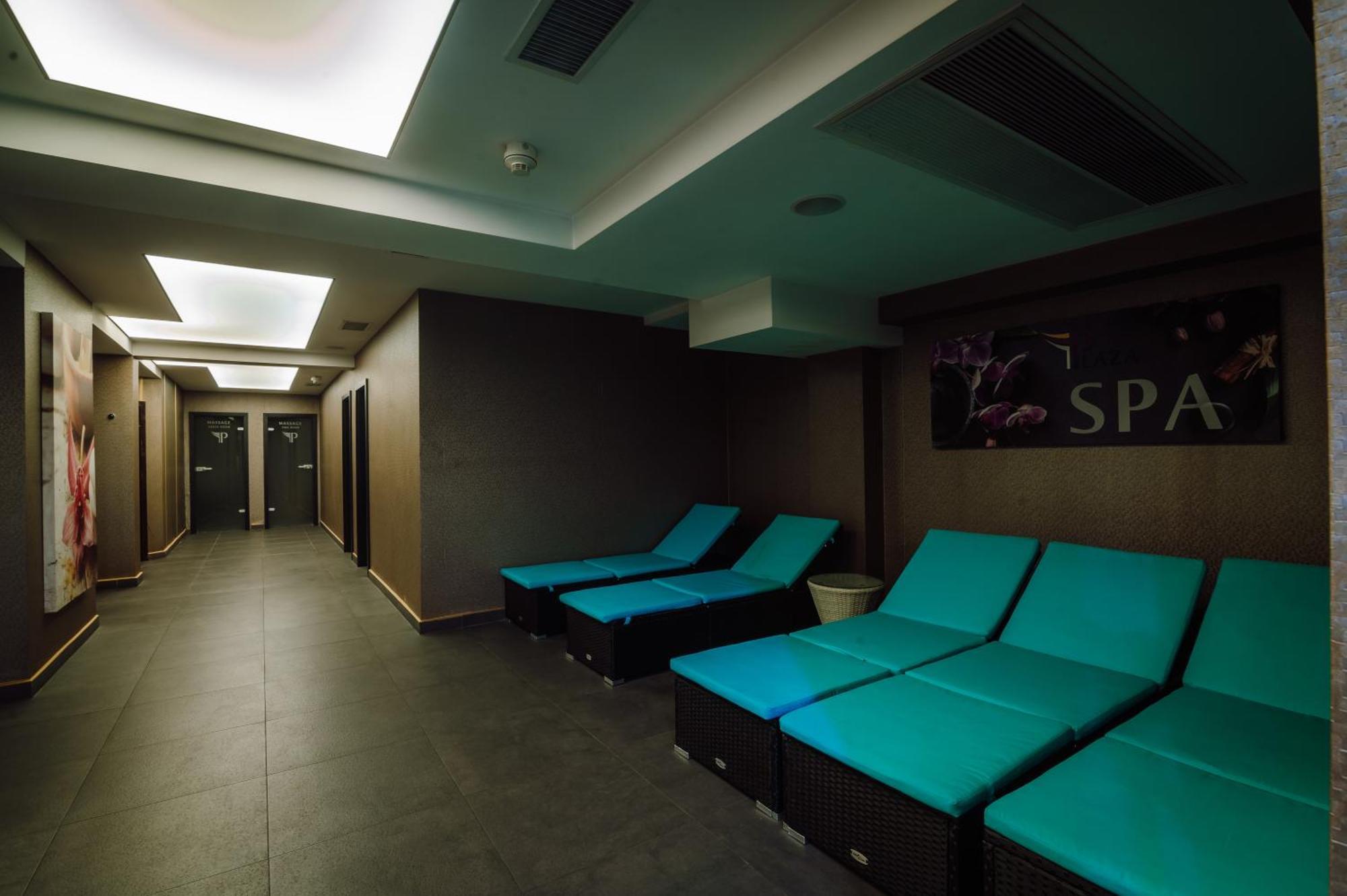 Plaza V Executive Hotel Targu Mures Exterior photo