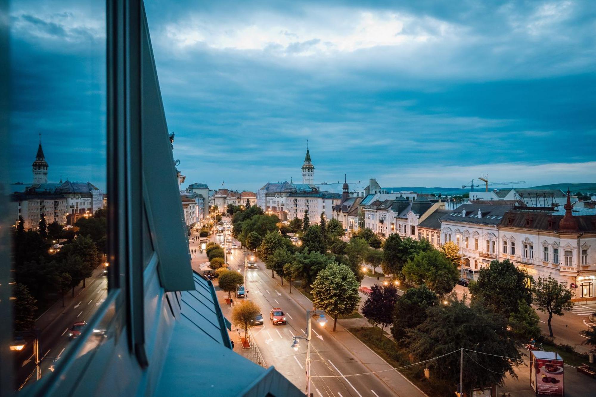 Plaza V Executive Hotel Targu Mures Exterior photo