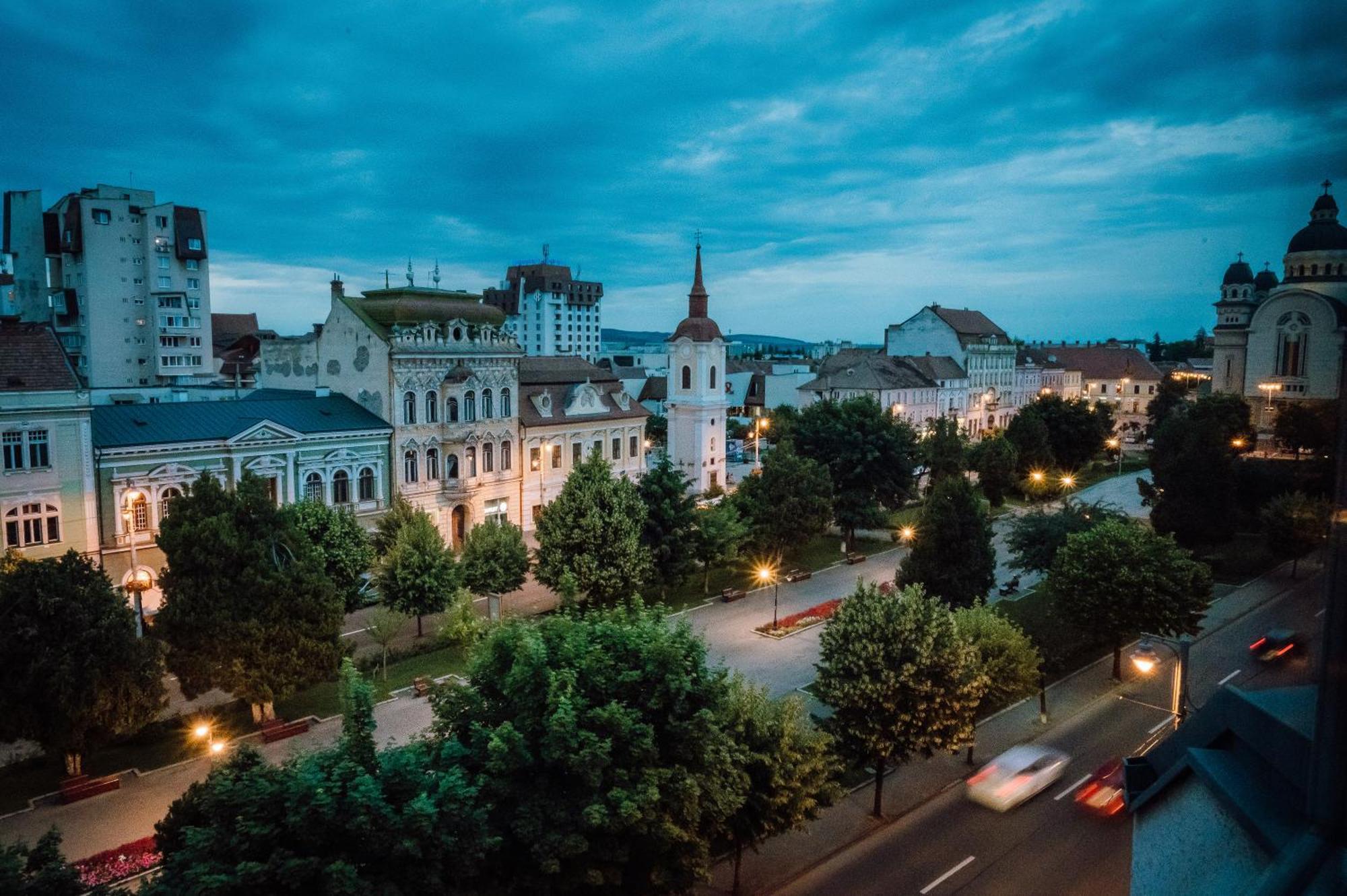 Plaza V Executive Hotel Targu Mures Exterior photo